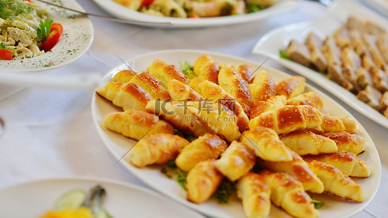 动物奶油与植物奶油：揭秘两者间的差异